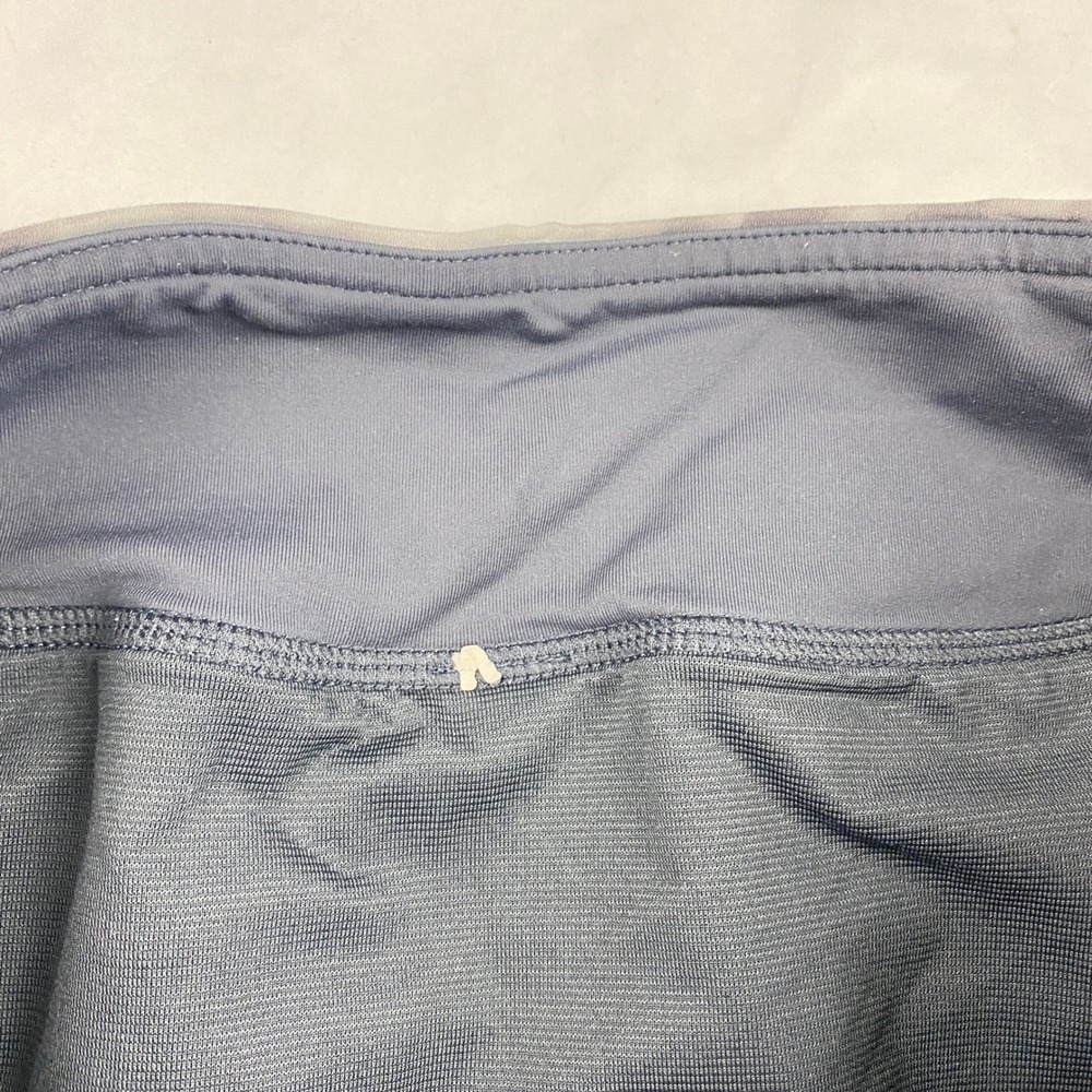 Lululemon Shorts Women's Size 4 - All Sport Running Gray - Picture 10 of 14